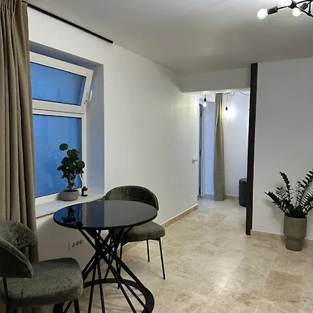 Fain Apartment *
