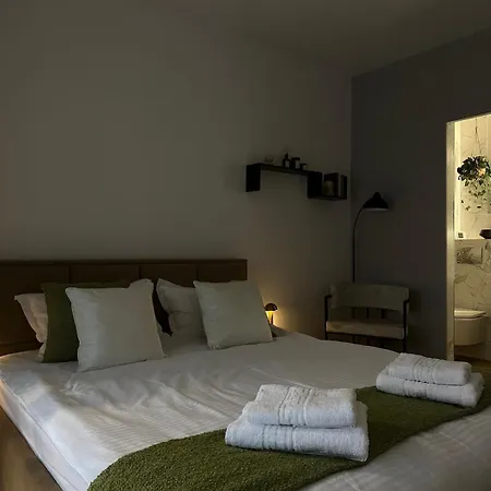 Fain Apartment *